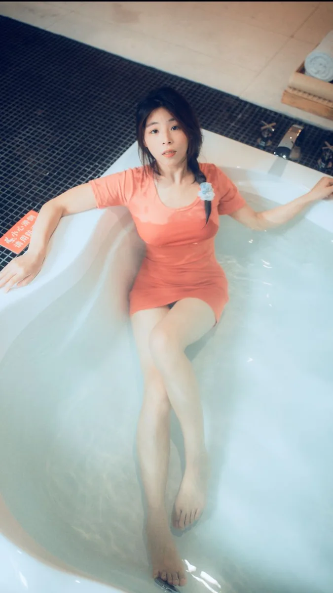 漫画阅读场景与作品展示